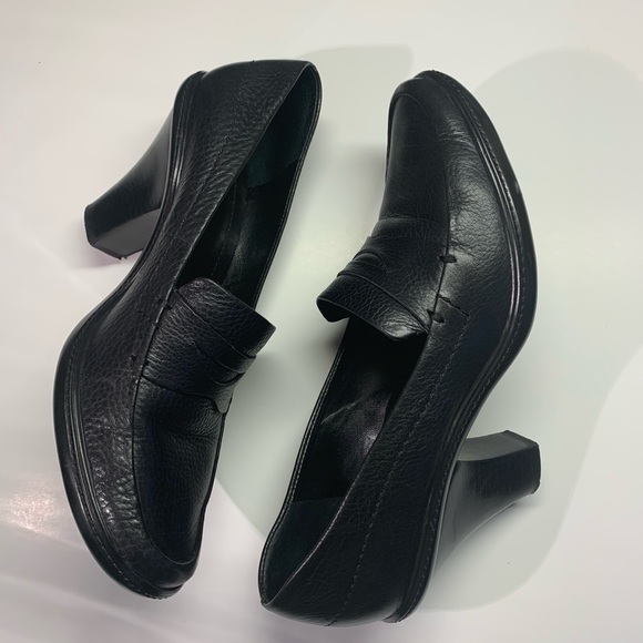 Franco Sarto Ladies Leather Heels - Picture 3 of 8